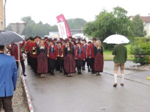 26.06.2016: Bezirksmusikfest in Tumeltsham mit Marschwertung